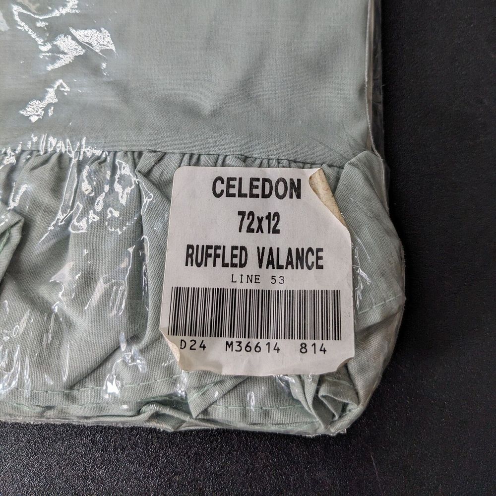 Vintage Springmaid Valance Green Ruffled Straight 72x12 Celedon - Picture 2 of 5